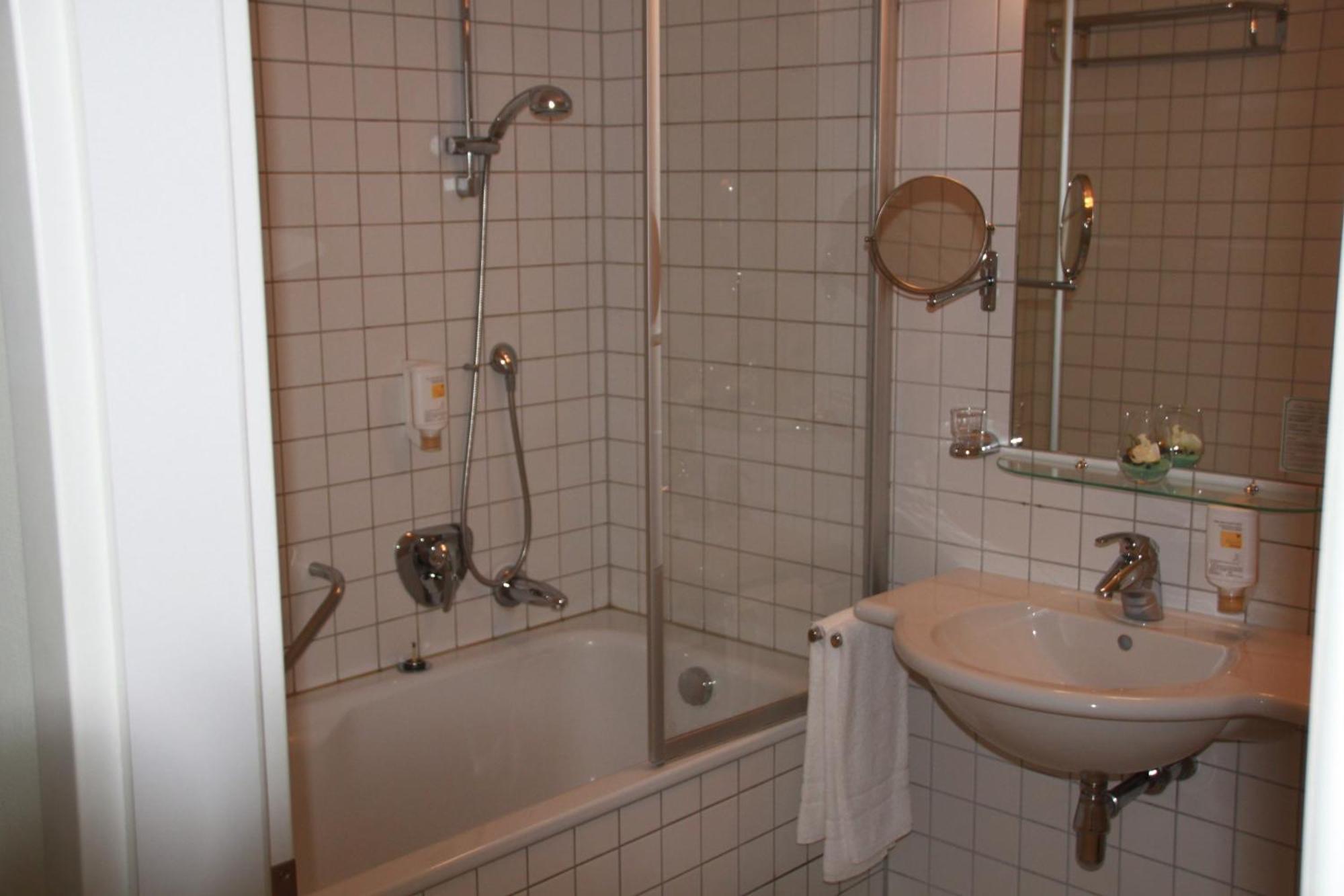 Hotel Vierseithof Luckenwalde Eksteriør bilde