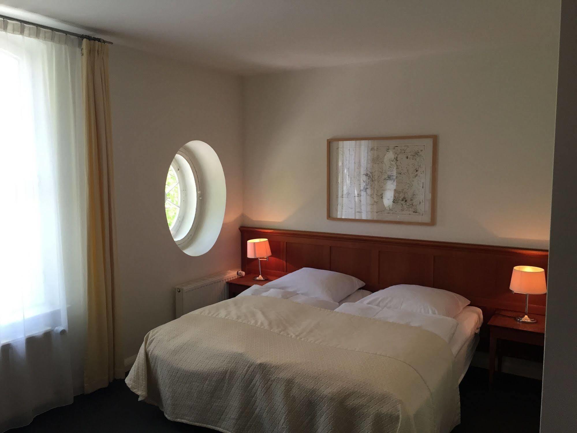 Hotel Vierseithof Luckenwalde Eksteriør bilde
