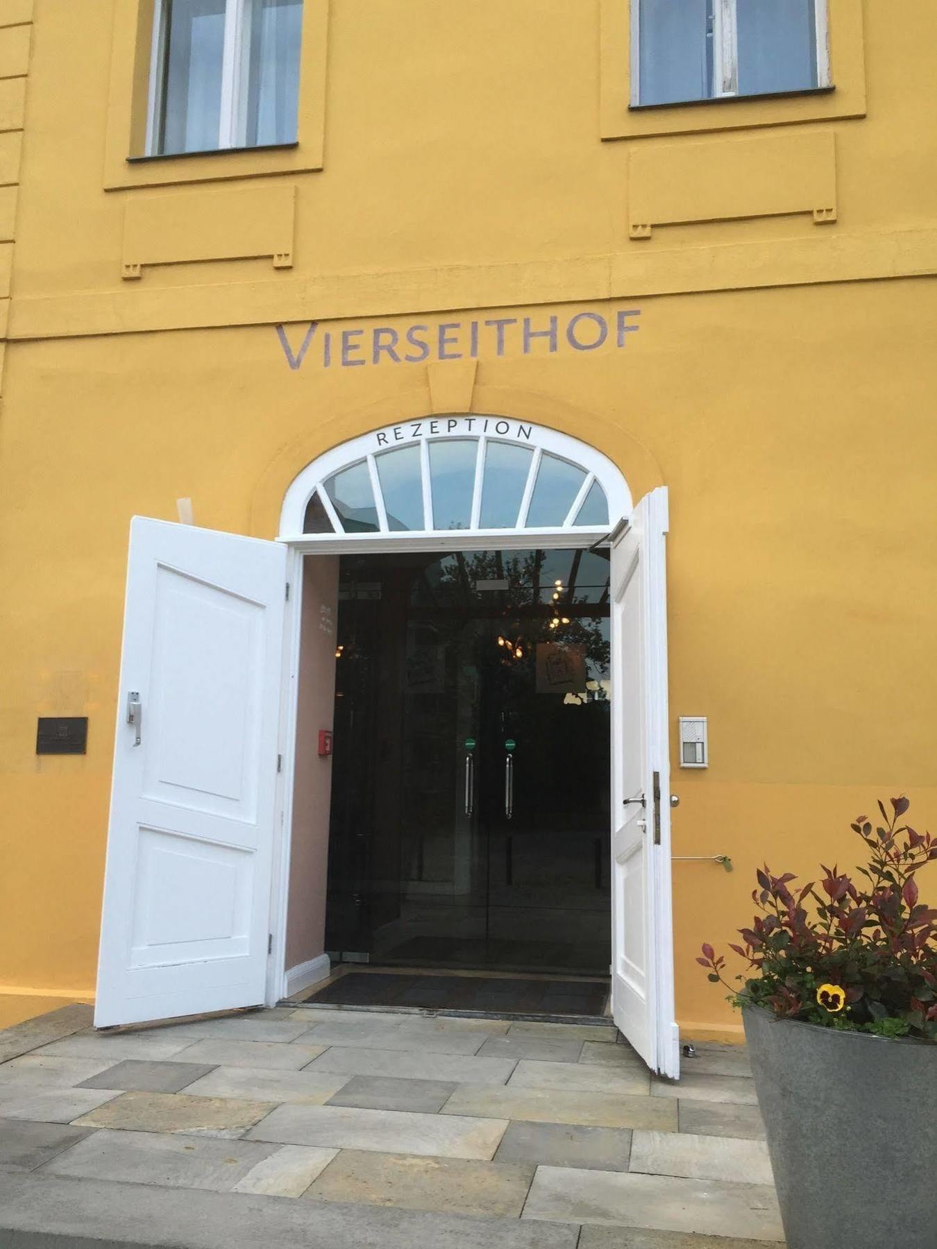 Hotel Vierseithof Luckenwalde Eksteriør bilde